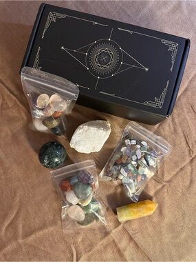 Crystals and Stones Gift Box Collection New